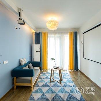 重庆梧栖公寓(中国历史文化名街雕塑分店)酒店提供图片