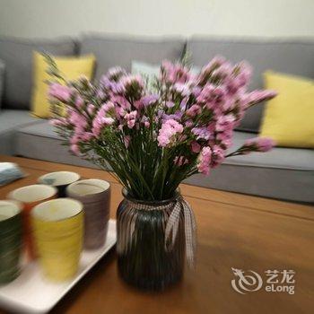 重庆抖音小筑民宿琴(下纯阳洞街分店)酒店提供图片