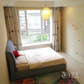 上海虹桥圈里的叠墅生活度假别墅(宝仪新村分店)酒店提供图片