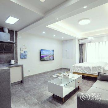 西安浪漫未来之家公寓(小女孩墓分店)酒店提供图片