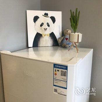 成都张黎公寓(全年红红木艺术馆分店)酒店提供图片