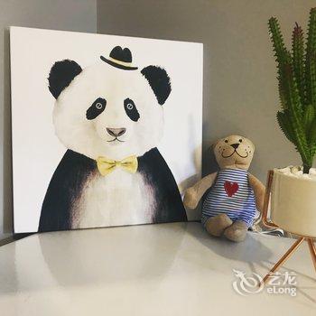 成都张黎公寓(全年红红木艺术馆分店)酒店提供图片