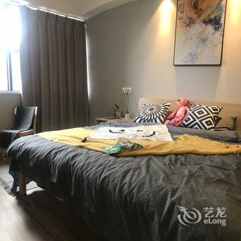 成都张黎公寓(全年红红木艺术馆分店)酒店提供图片