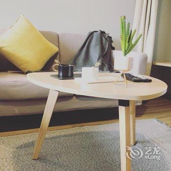 成都张黎公寓(全年红红木艺术馆分店)酒店提供图片