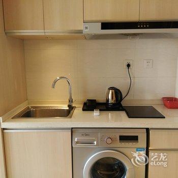 成都有免费车库和净水设备的漂亮大床房公寓(波罗村分店)酒店提供图片