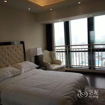 成都有免费车库和净水设备的漂亮大床房公寓(波罗村分店)酒店提供图片