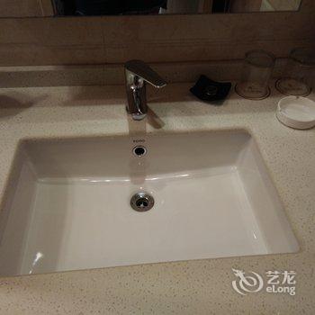 成都有免费车库和净水设备的漂亮大床房公寓(波罗村分店)酒店提供图片