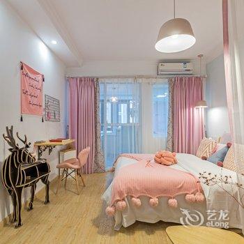 重庆笑眼千千普通公寓酒店提供图片