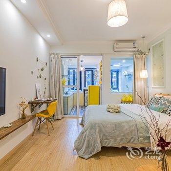 重庆笑眼千千普通公寓酒店提供图片