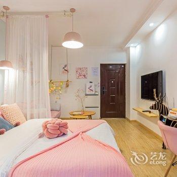 重庆笑眼千千普通公寓酒店提供图片