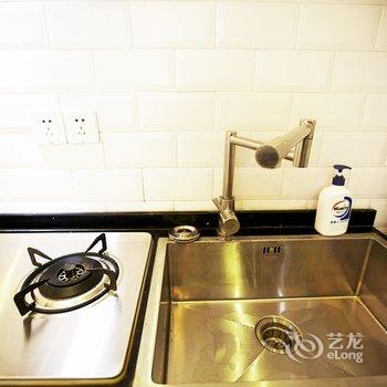 上海后窗日租民宿(绍兴路分店)酒店提供图片