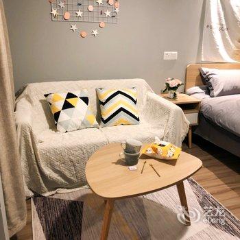 成都猪小佩奇公寓(古中市街西口分店)酒店提供图片