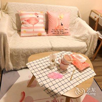 成都猪小佩奇公寓(古中市街西口分店)酒店提供图片