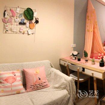 成都猪小佩奇公寓(古中市街西口分店)酒店提供图片