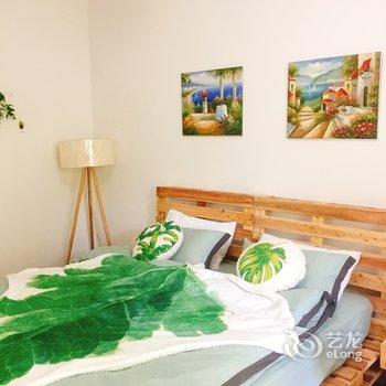 上海热栈服装设计师民宿客栈之家(罗家村分店)酒店提供图片