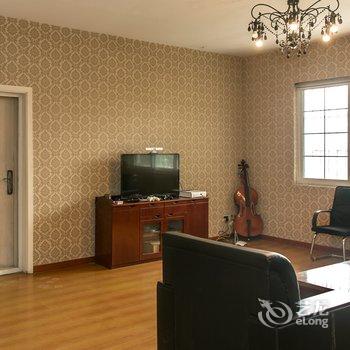 上海聚聚别墅轰趴馆(江学路分店)酒店提供图片