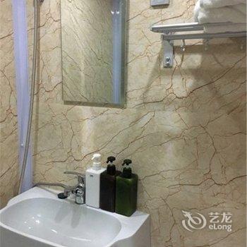 上海外滩边的英式老房带阳台Loft旅行家复式酒店提供图片