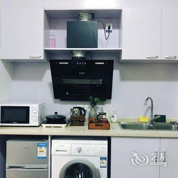 上海外滩边的英式老房带阳台Loft旅行家复式酒店提供图片