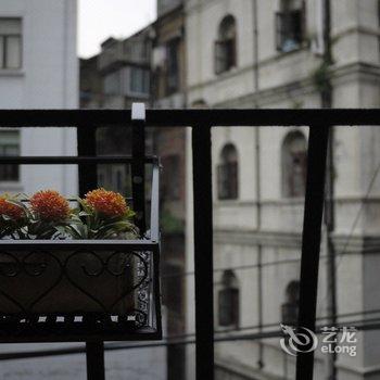 上海外滩边的英式老房带阳台Loft旅行家复式酒店提供图片