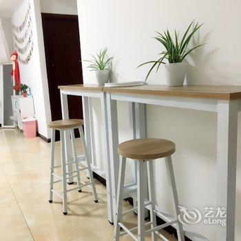 重庆不穿秋裤公寓酒店提供图片