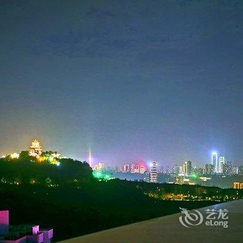 重庆清风乐耳的悉心之作普通公寓酒店提供图片
