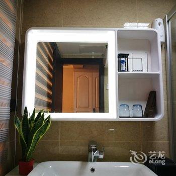 重庆清风乐耳的悉心之作普通公寓酒店提供图片