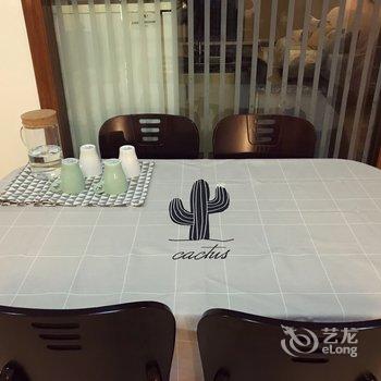 重庆姬娜娜公寓(八一路景观大道分店)酒店提供图片
