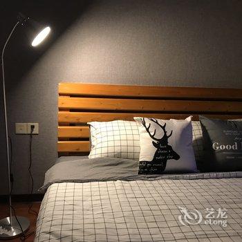 重庆姬娜娜公寓(八一路景观大道分店)酒店提供图片