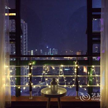 重庆姬娜娜公寓(八一路景观大道分店)酒店提供图片