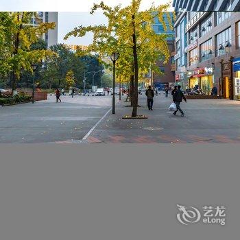 成都轻松熊2015特色民宿酒店提供图片