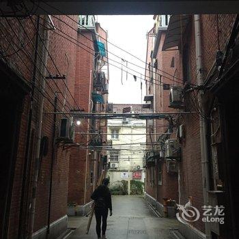 德艺双馨的老艺术家公寓(上海瑞金一路店)酒店提供图片