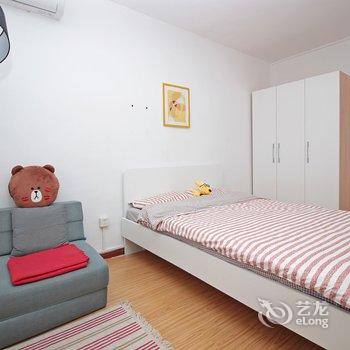 上海市中心温馨设计感公寓(法华镇路分店)酒店提供图片