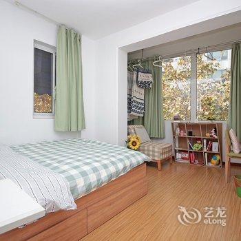 上海市中心温馨设计感公寓(法华镇路分店)酒店提供图片