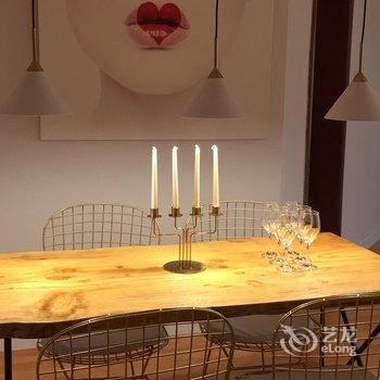 ���ݴ�ľ����(�����������·����ڷֵ�)�Ƶ��ṩͼƬ