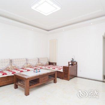 青岛金沙滩啤酒城三室一厅家庭套房公寓酒店提供图片