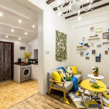 上海Locals路客·上海长宁A03舍公寓(钱学森旧居分店)酒店提供图片