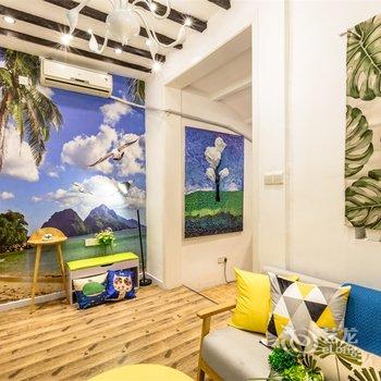 上海Locals路客·上海长宁A03舍公寓(钱学森旧居分店)酒店提供图片