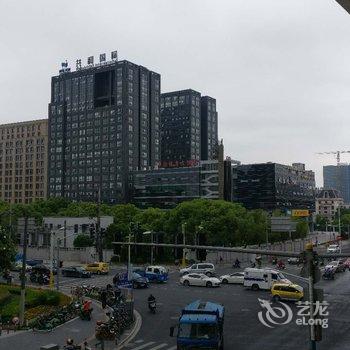 全家公寓(上海彭浦新村分店)酒店提供图片