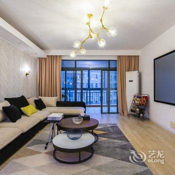 上海CosyRoom公寓(东华村分店)酒店提供图片