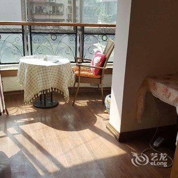 成都coco房东/旅欧达人公寓(梅园分店)酒店提供图片