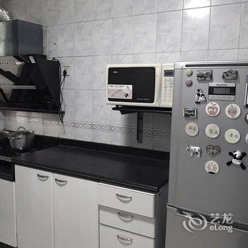 成都coco房东/旅欧达人公寓(梅园分店)酒店提供图片