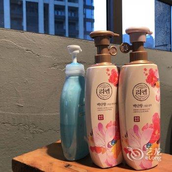 重庆请回答1993公寓(重庆大轰炸惨案遗址分店)酒店提供图片
