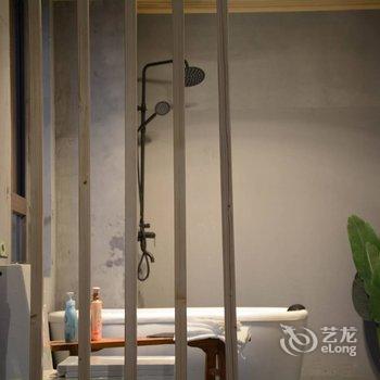 重庆请回答1993公寓(重庆大轰炸惨案遗址分店)酒店提供图片