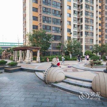 青岛玮玮到来(00130860)公寓(游乐设施分店)酒店提供图片