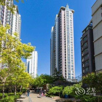 青岛Locals路客·青岛市南A51舍公寓(带我回家吧分店)酒店提供图片