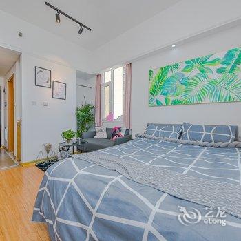 青岛「當下居」?公寓(本臻国际美术馆分店)酒店提供图片