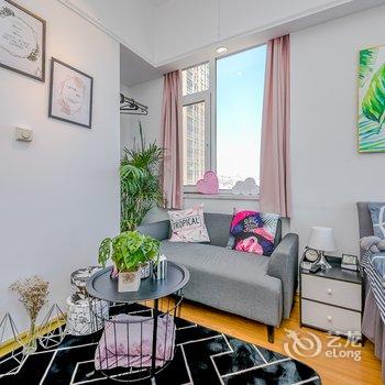 青岛「當下居」?公寓(本臻国际美术馆分店)酒店提供图片