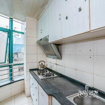 重庆跟随哆啦A梦的脚步回到过去公寓(人民解放纪念碑分店)酒店提供图片