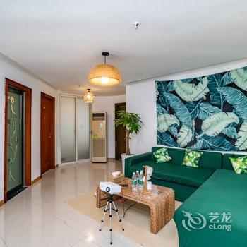重庆跟随哆啦A梦的脚步回到过去公寓(人民解放纪念碑分店)酒店提供图片