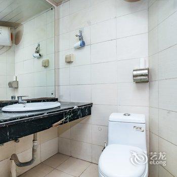 重庆跟随哆啦A梦的脚步回到过去公寓(人民解放纪念碑分店)酒店提供图片